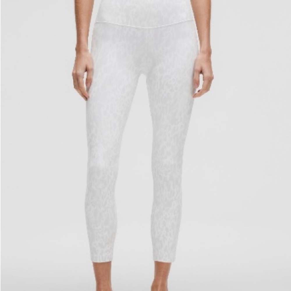 Women's White Leopard Print Leggings